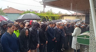 Hayatını kaybeden okul müdürü gözyaşları arasında toprağa verildi