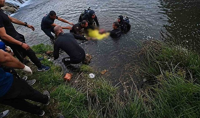 Hayatını ortaya koyan babası tarafından kurtarılan minik çocuk hayat savaşını kaybetti