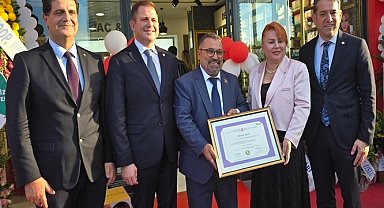 Haydar Koçak, 48 yıl sonra eczacılık diplomasına kavuştu