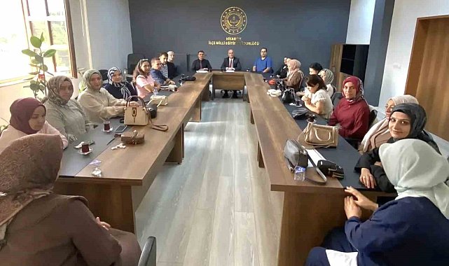 Hisarcık'ta ücretli öğretmenlerle yeni eğitim yılı toplantısı