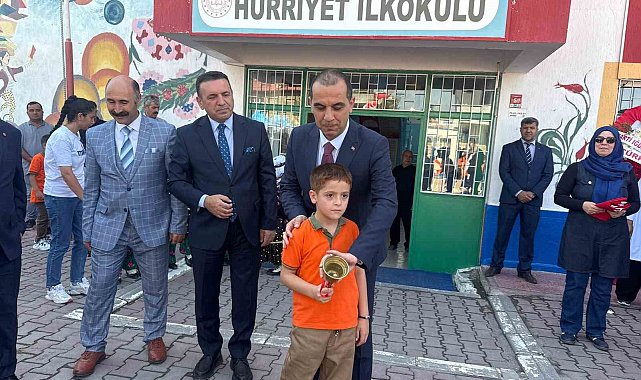 Iğdır'da 2026-2027 eğitim öğretim yılı ders ziliyle başladı