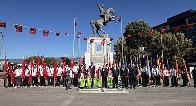 İlköğretim Haftası kutlama programı Edremit'te düzenlendi
