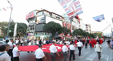 İnegöl'de 6 Eylül coşkusu caddelere taştı