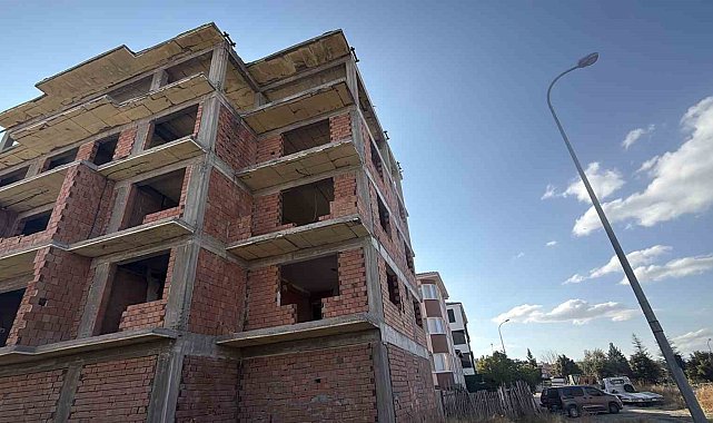 İnşaatın 4'üncü katından düşen şahıs yaralandı