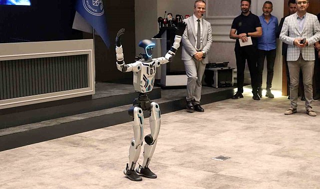İnsansı robot belediyede işe girdi