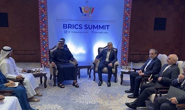 İran Cumhurbaşkanı Pezeşkiyan, BAE Velihat Prensi Al Nahyan ile bir araya geldi