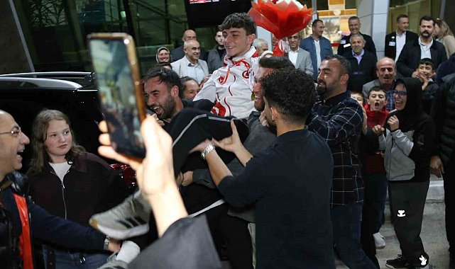 İsrailli rakibini yenerek dünya şampiyonu olan milli sporcuya coşkulu karşılama