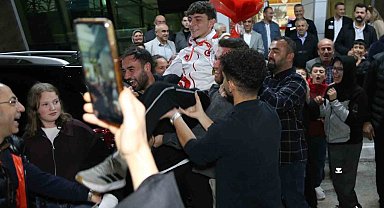 İsrailli rakibini yenerek dünya şampiyonu olan milli sporcuya coşkulu karşılama