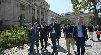 İstanbul Arkeoloji'de kapsamlı restorasyon sürüyor... Çinili Köşk'te 54 bin çiniye müdahale