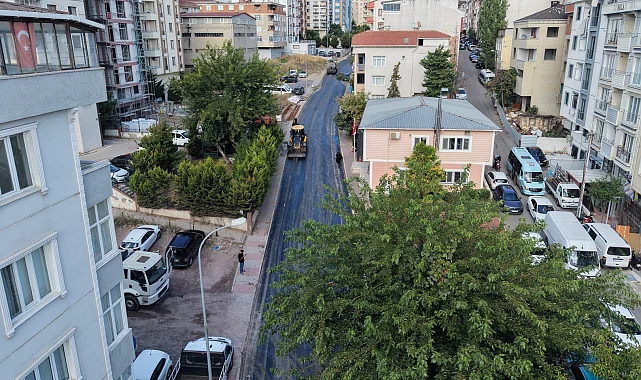İstanbul Maltepe'de yol yenileme çalışmaları devam ediyor