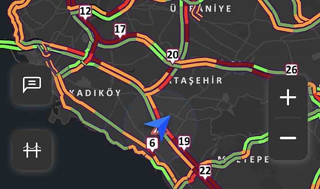 İstanbul'da yağış trafiği etkiledi: Anadolu Yakası'nda yoğunluk yüzde 78'e ulaştı