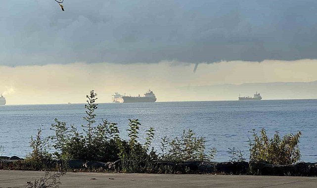 İstanbulda sabah saatlerine hortum görüldü