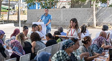 İzmir Bornova'da Menemen Şenliği finali Kent Bostanı'nda yapıldı