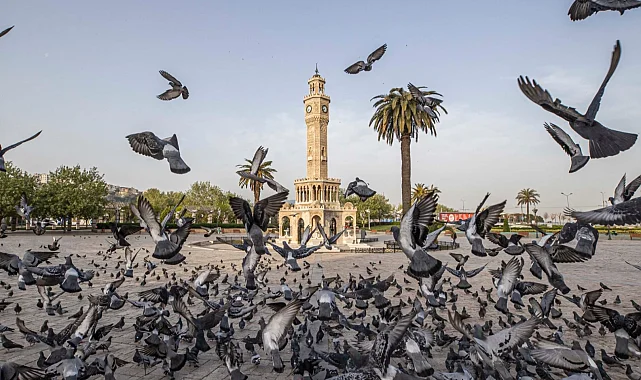 İzmir Saat Kulesi 125 yıldır zamana tanıklık ediyor