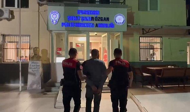 İzmir'de 21 yıl kesinleşmiş hapis cezasıyla aranan şahıs yakalandı