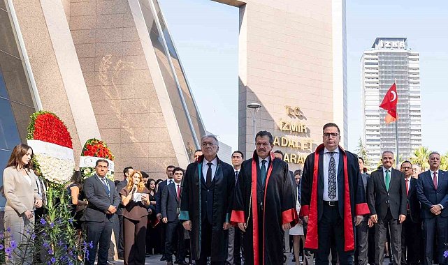İzmir'de yeni adli yıl törenle açıldı