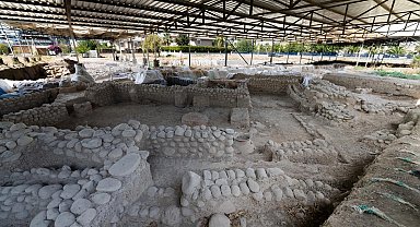 İzmir'in Troya'sı... Yassıtepe'den zenginliğin izleri çıktı
