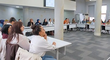 İzmit Belediyesi kitap okuma kültürünü güçlendiren atölyede
