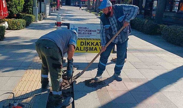 İzmit'te yürüyüş yolları ve kaldırımlar onarılıyor