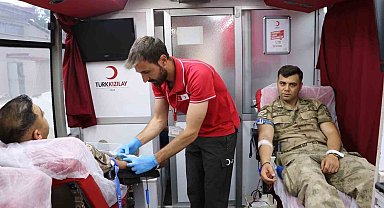 Jandarmadan kan bağışı desteği