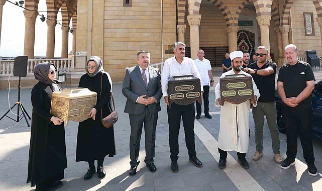 Kabe örtüleri ve mukaddes emanetler Kahramanmaraş'ta
