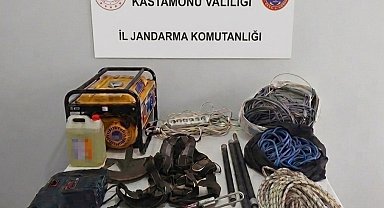 Kaçak define avcıları fotokapanla tespit edildi, suçüstü yakalandı