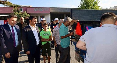 Kahta'da trafik güvenliği için çiftçilere reflektör dağıtıldı
