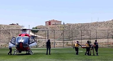 Kalp krizi geçiren 74 yaşındaki hasta hava ambulansıyla Malatya'ya sevk edildi