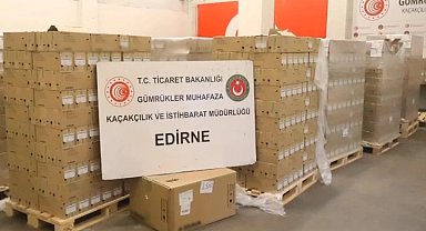 Kapıkule'de kaçakçılığa darbe! TIR'dan 80 bin adet kaçak serum ve infüzyon seti çıktı