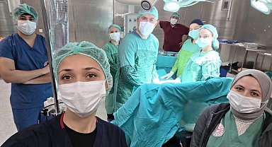 Karnındaki 13 santimetrelik kitle başarıyla çıkarıldı: Hasta sağlığına kavuştu