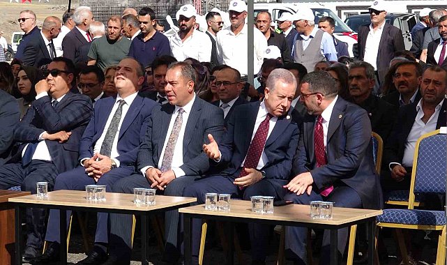 Kars Belediyesi'nden 600 milyon TL'lik yatırım: 53 yeni iş makinesi ve 5 üretim tesisi hizmette