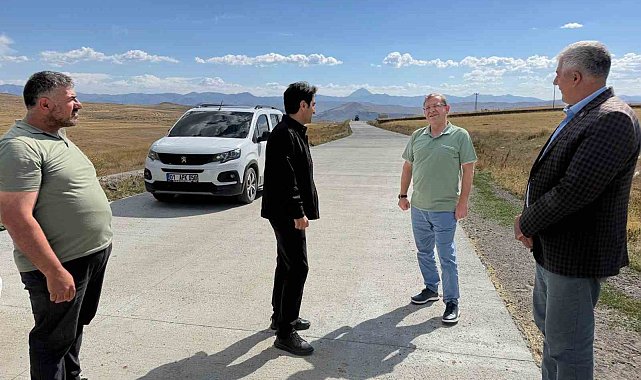Kars'ta köy yollarına beton konforu: Şehitemin ve Gecikmez grup yolunda çalışmalar sürüyor