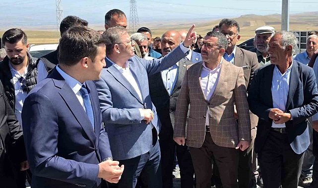 Kars'ta köy yollarında beton yol dönemi: Vali Polat ve Milletvekili Çalkın Yağlıca'da incelemelerde bulundu