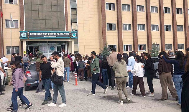 Kars'ta KPSS heyecanı: Adaylar sınav için okullara akın etti