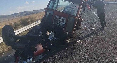 Kars'ta traktörle otomobil çarpıştı: 6 yaralı