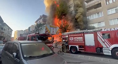 Kartal'da alev alev yanan market kullanılamaz hale geldi