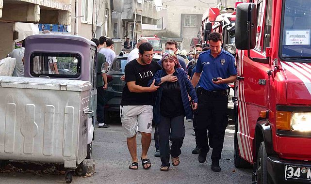 Kartal'da binada yangın paniği: 2 kişi dumandan etkilendi