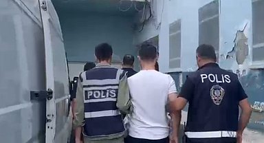 Kastamonu'da 18 adrese eş zamanlı operasyon: Aranan 14 şahıs yakalandı
