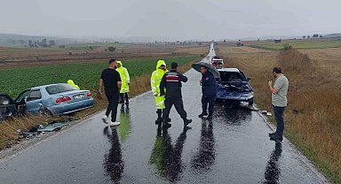 Kastamonu'da iki otomobil çarpıştı: 2 yaralı