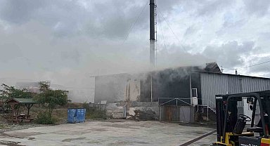Kastamonu'da süt fabrikasının talaş silosunda çıkan yangın söndürüldü