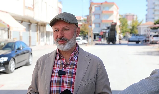 Kayseri Kocasinan'da freze aracıyla asfalt kazılıyor