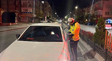 Kayseri'de otomobiliyle uyuyakalan sürücüye 25 bin TL idari para cezası yazıldı