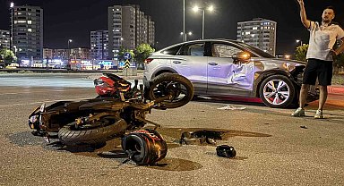 Kayseri'de otomobille çarpışan motosikletin sürücüsü yaralandı