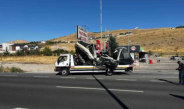 Kayseri'de yolcu otobüsü ile minibüs çarpıştı: 3 yaralı