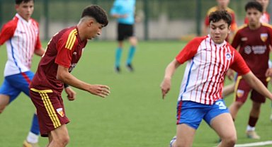 Kayserispor U17 takımı gol olup yağdı