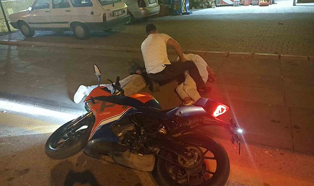 Keçiören'de motosiklet çalan 2 hırsız kamerada