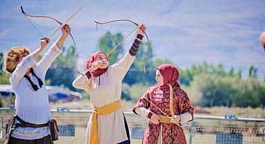 Kemankeşler Erzincan'da zirve için oklarını yarıştırdı