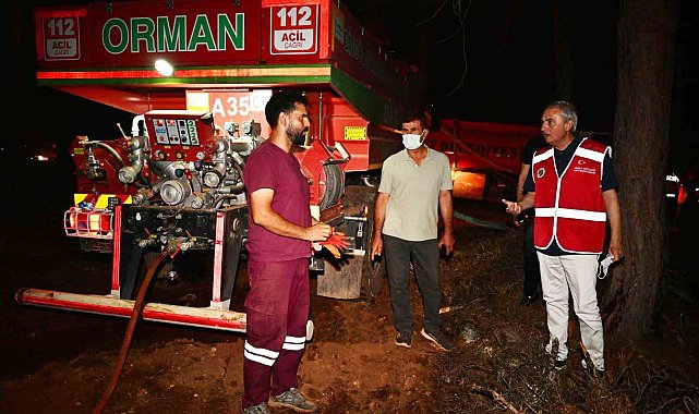 Kepez Belediyesi yangın sebebiyle tüm imkanlarıyla sahada