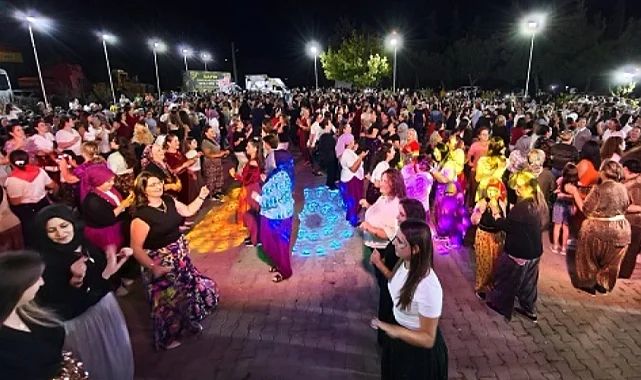 Keşan'da 2 bin kadın "Şalvar Gecesi"nde buluştu