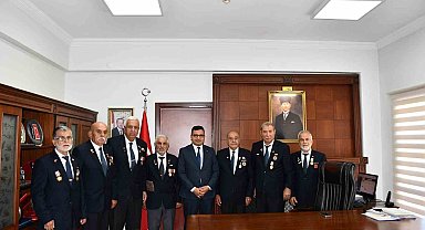 Kıbrıs Gazilerinden Kaymakam Köksal'a Ziyaret
